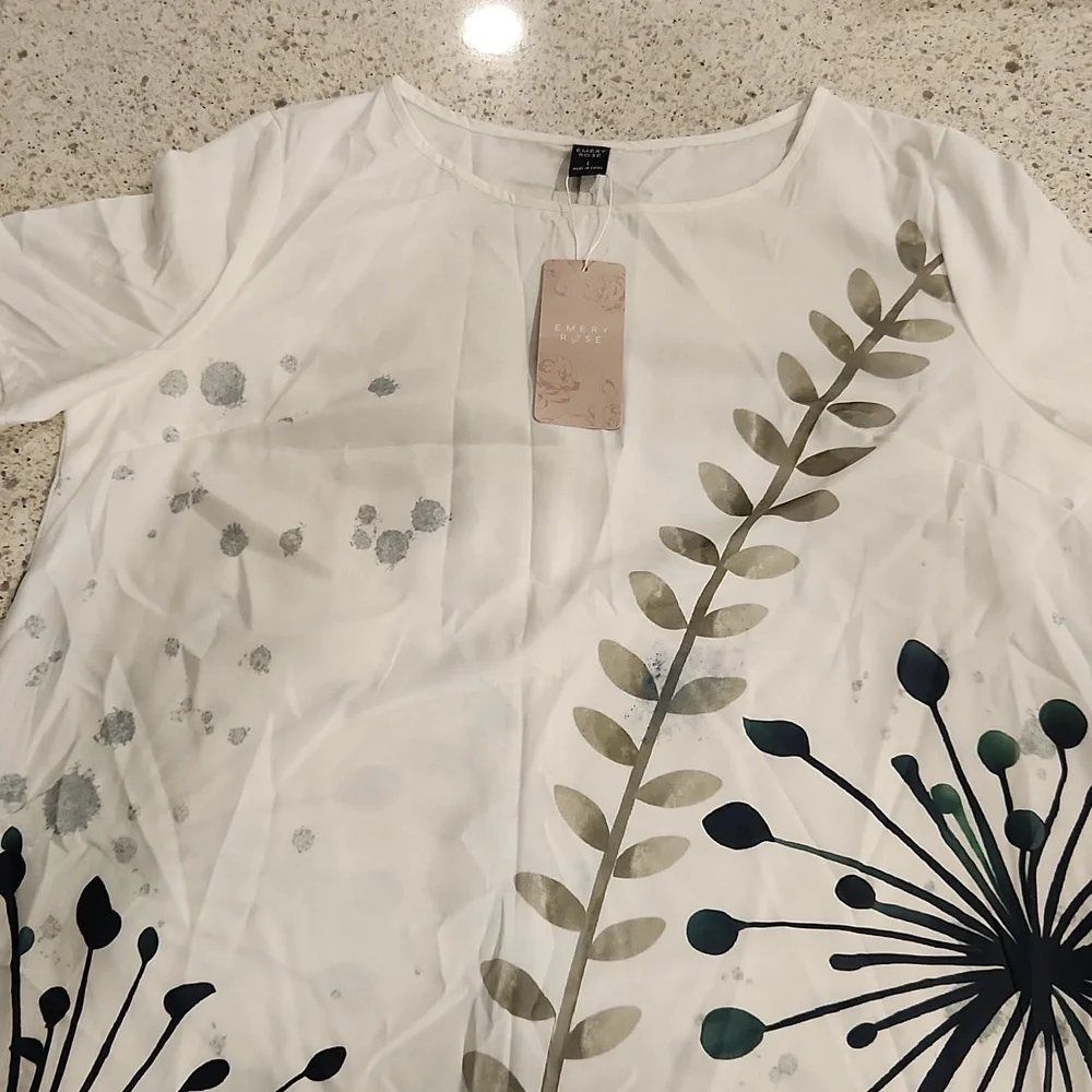 Women's Floral Dress - Picture 2 of 3